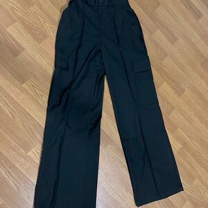 Sz Small Forever 21 Black Cargo pants with elastic waistband BNWT